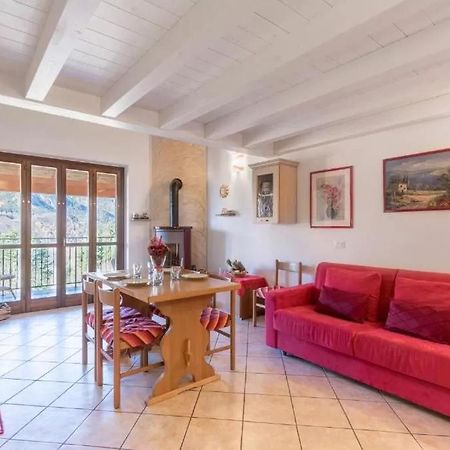Casa Vacanze Rosalba Ferrara di Monte Baldo Exterior foto